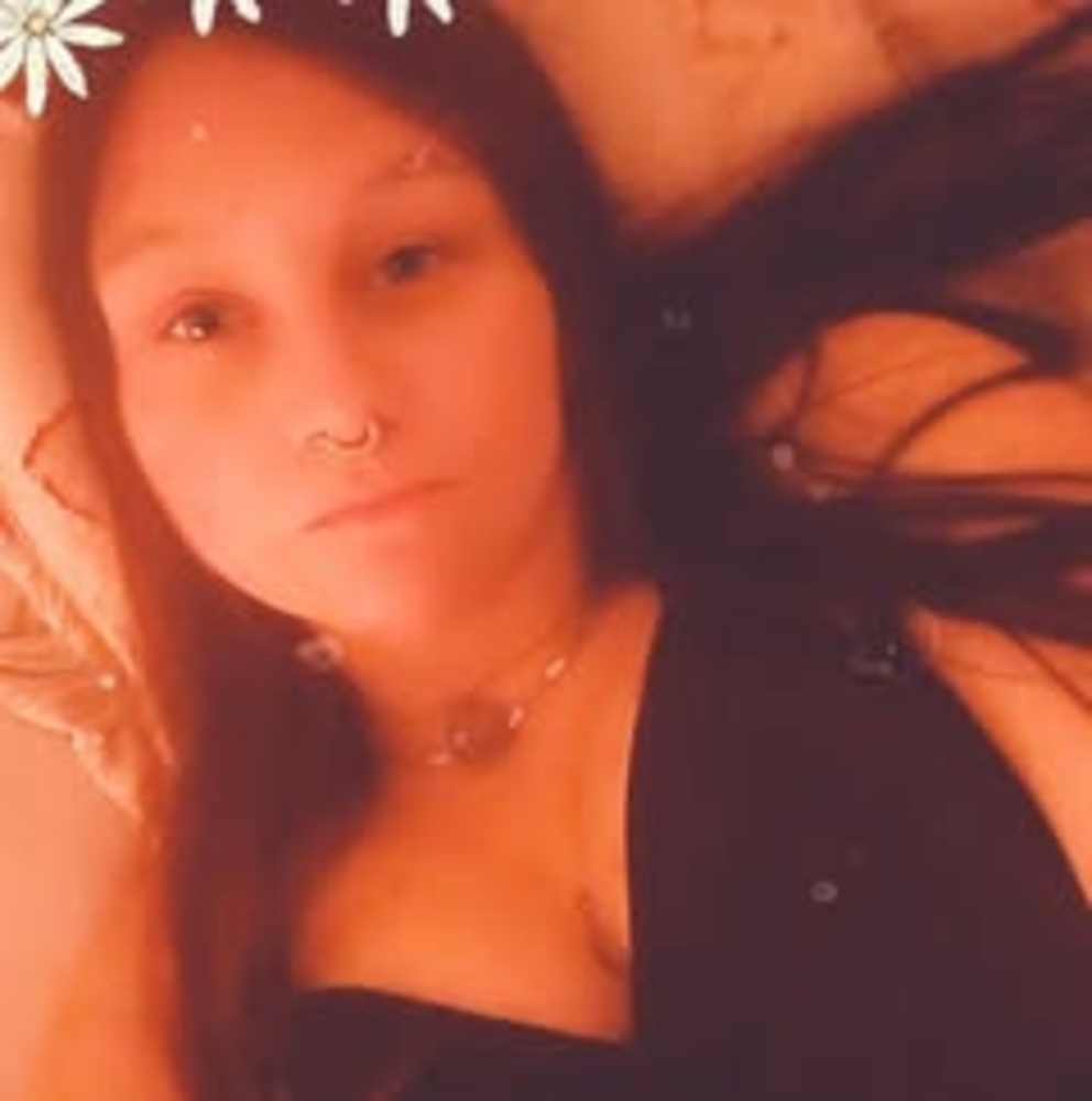 Meet your Posher, Cloe